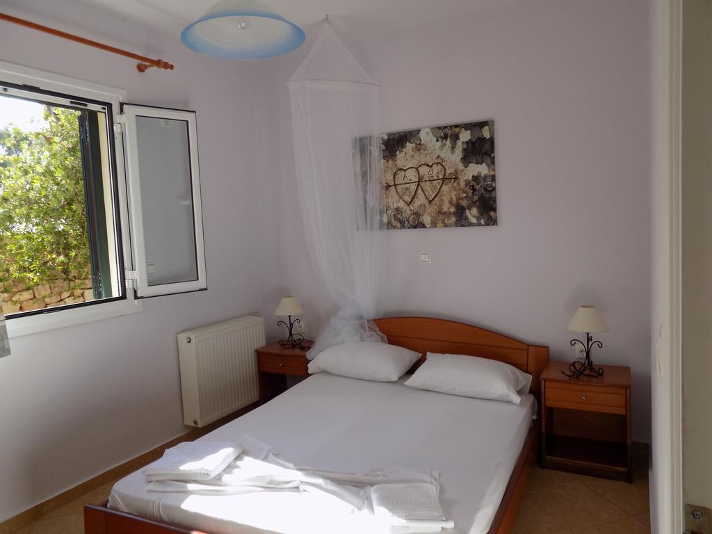 Kolona Apartments Lixouri Extérieur photo
