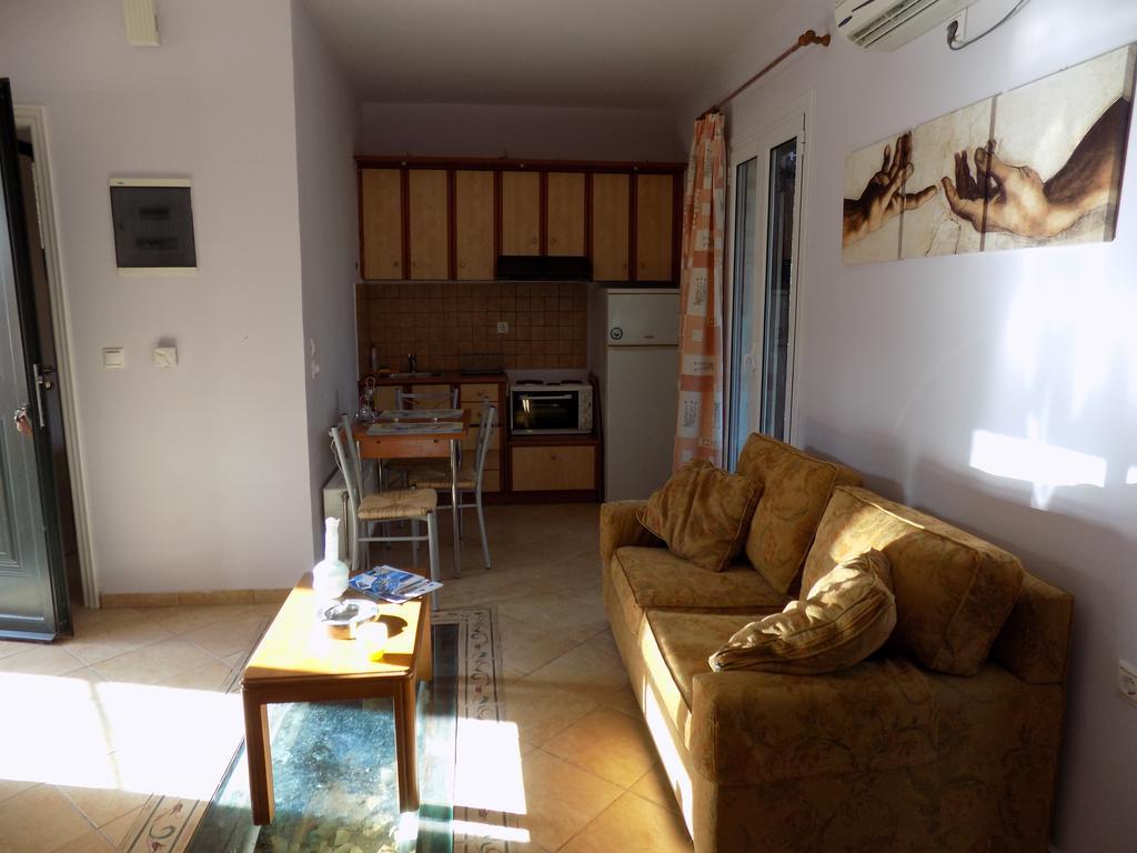 Kolona Apartments Lixouri Extérieur photo