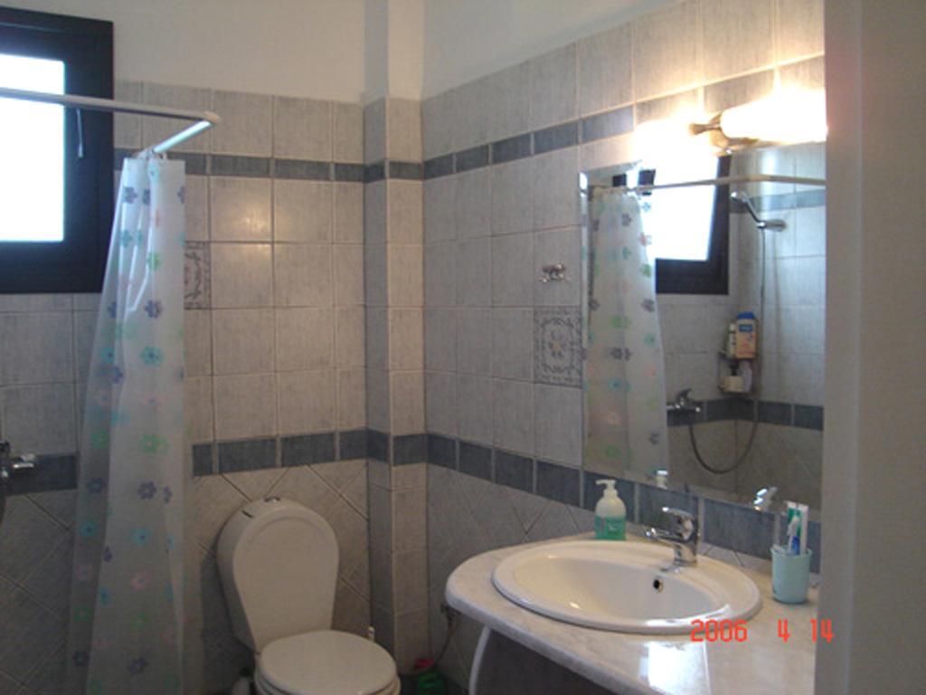 Kolona Apartments Lixouri Extérieur photo